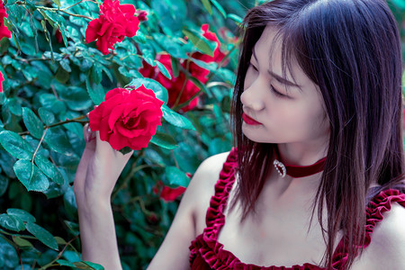 提前35天破千亿件，快递“提速”传递哪些信号？